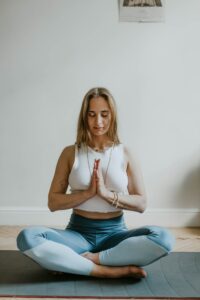 exercice de yoga pour débutant