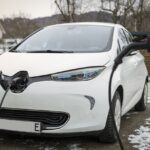Pourquoi le prix des voitures électriques diminue-t-il progressivement ?